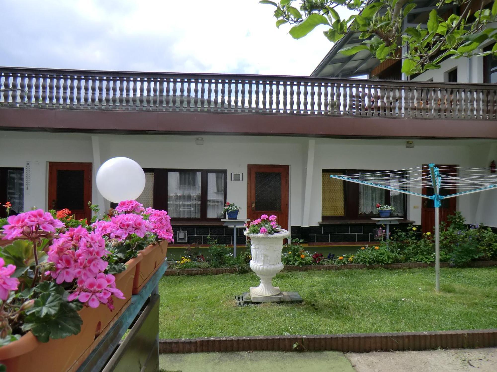 Pension Villa Broedel Bad Blankenburg Luaran gambar